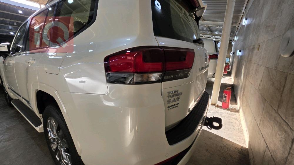 تويوتا لاندكروزر